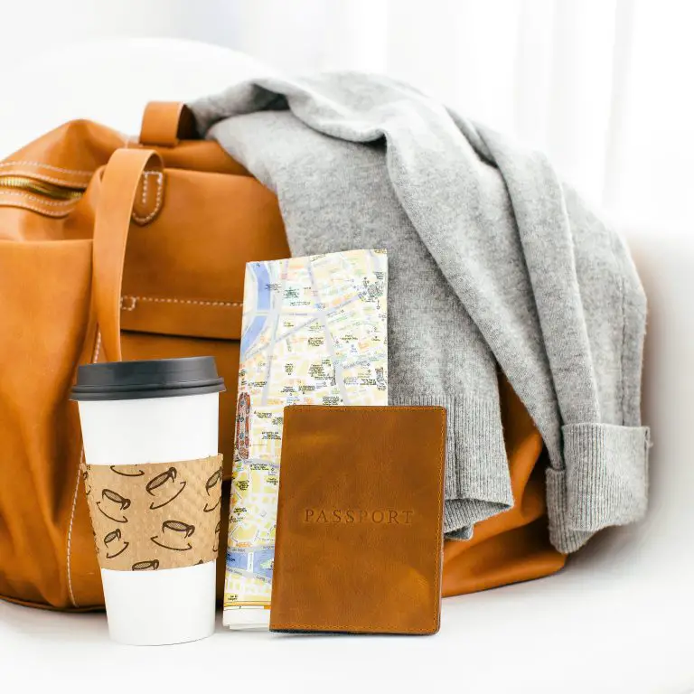 25 Work bag essentials for women